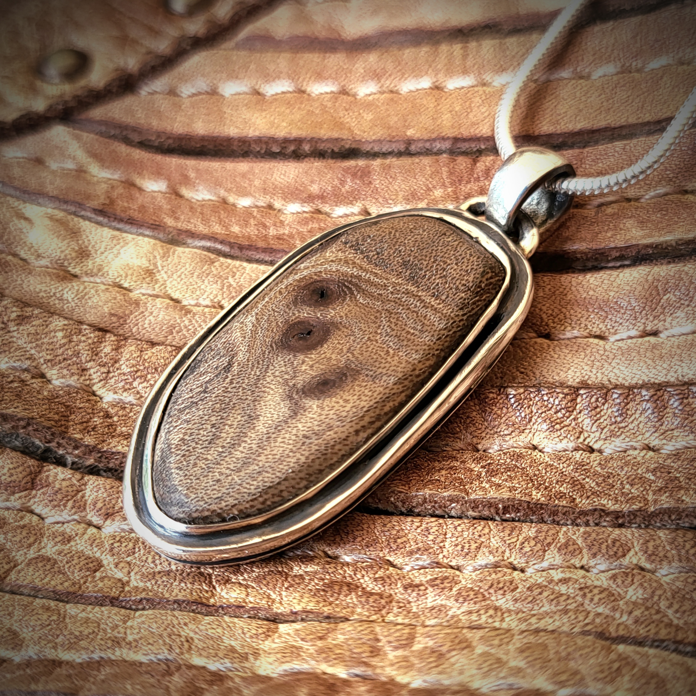 Collier Sève - Talisman noyer 4 – Image 2