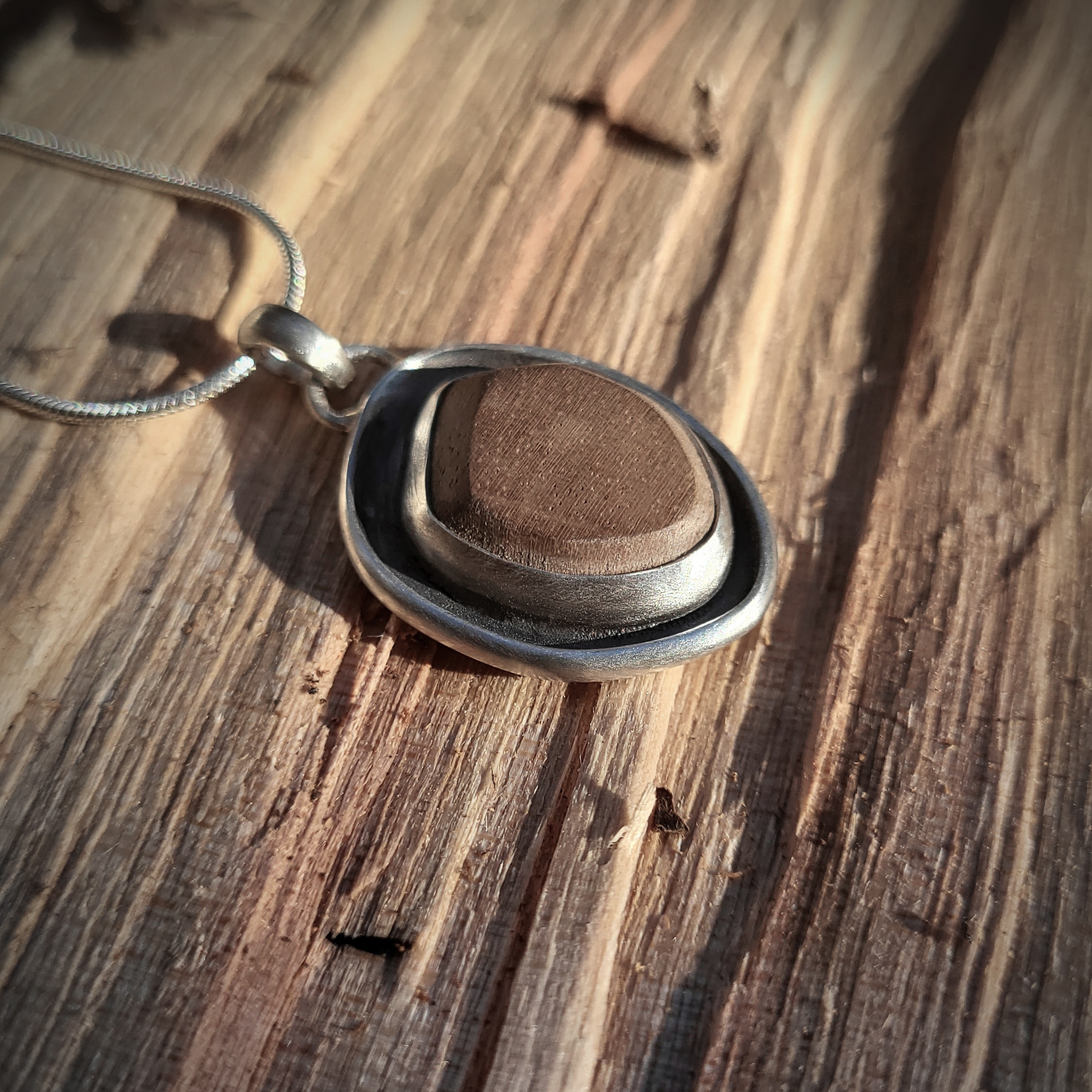 Collier Sève - Talisman noyer 3 – Image 3