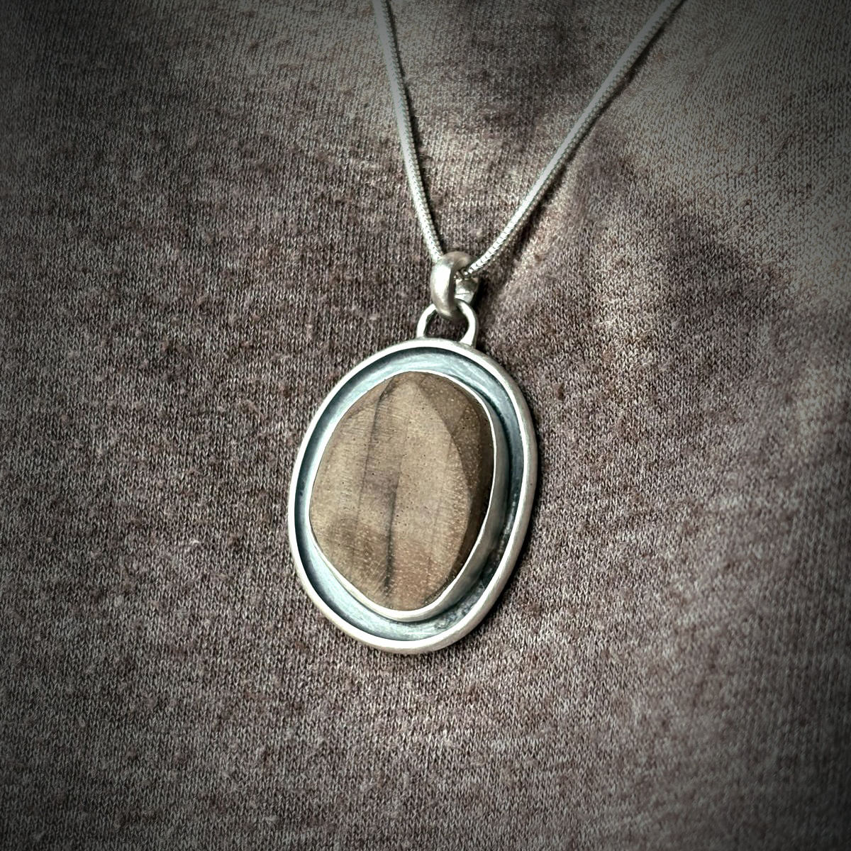 Collier Sève - Talisman noyer 2 – Image 3