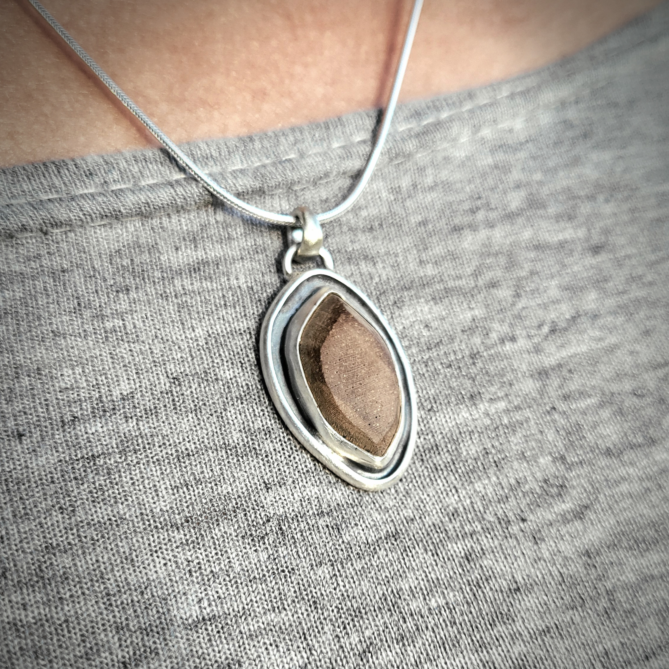 Collier Sève - Talisman noyer 5 – Image 3